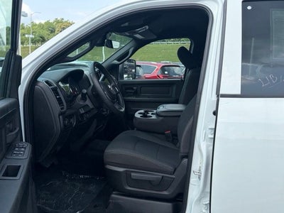 2026 RAM Ram 2500 RAM 2500 BLACK EXPRESS CREW CAB 4X4 6'4' BOX