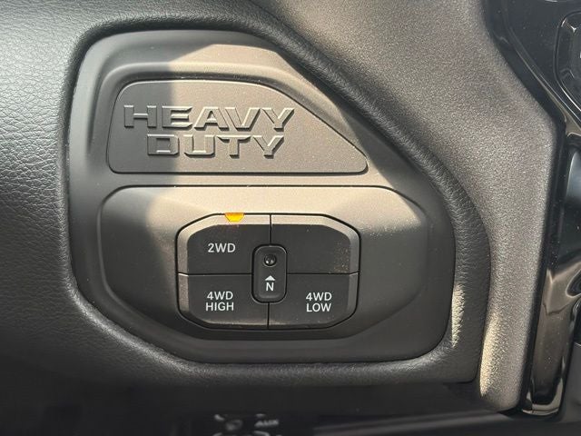 2026 RAM Ram 2500 RAM 2500 BLACK EXPRESS CREW CAB 4X4 6'4' BOX