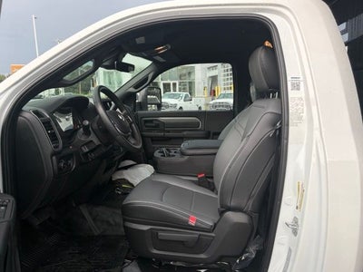 2026 RAM Ram 5500 Chassis Cab RAM 5500 TRADESMAN CHASSIS REGULAR CAB 4X4 84' CA