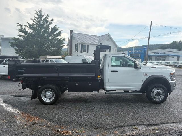 2026 RAM Ram 5500 Chassis Cab RAM 5500 TRADESMAN CHASSIS REGULAR CAB 4X4 84' CA