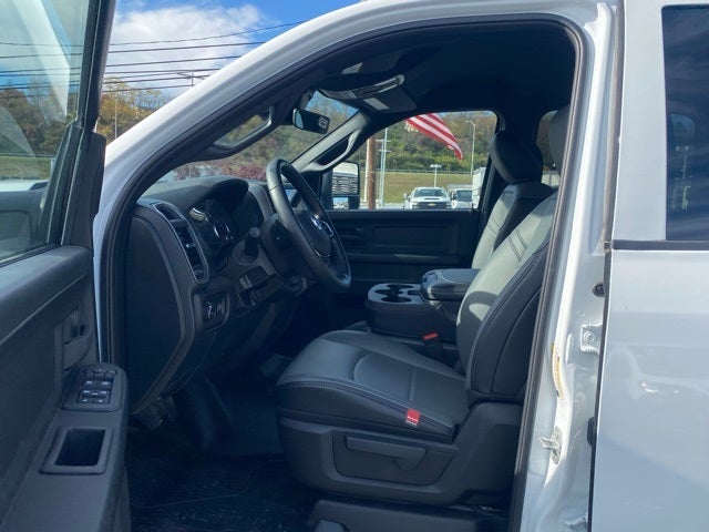 2026 RAM Ram 5500 Chassis Cab RAM 5500 TRADESMAN CHASSIS CREW CAB 4X4 60' CA