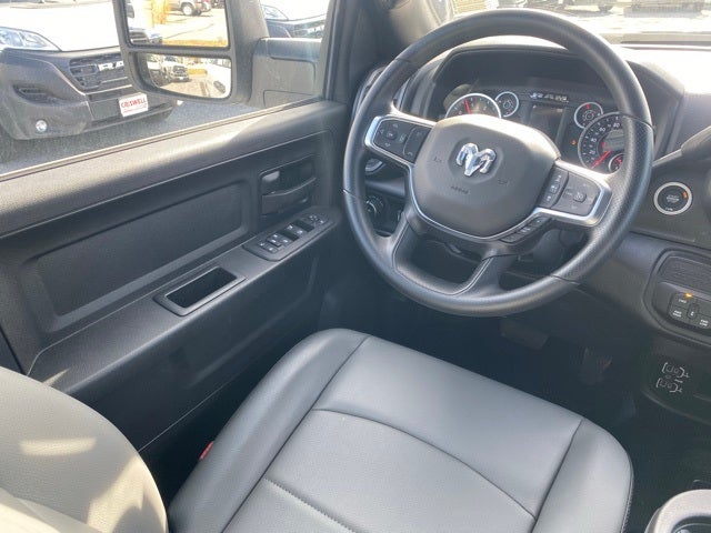 2026 RAM Ram 5500 Chassis Cab RAM 5500 TRADESMAN CHASSIS CREW CAB 4X4 60' CA