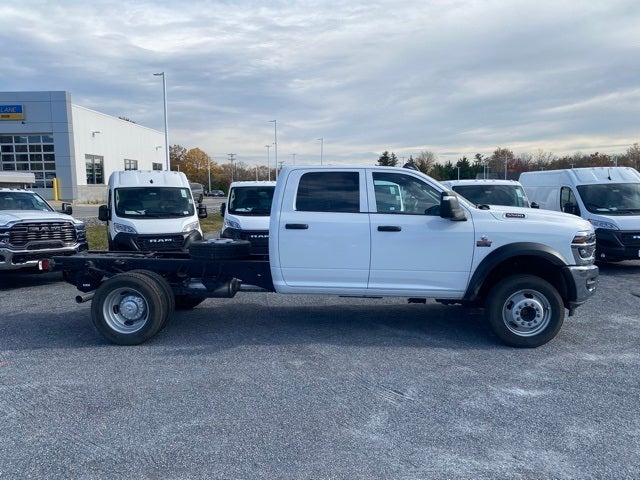 2026 RAM Ram 5500 Chassis Cab RAM 5500 TRADESMAN CHASSIS CREW CAB 4X4 60' CA