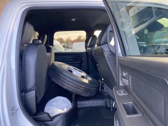 2026 RAM Ram 5500 Chassis Cab RAM 5500 TRADESMAN CHASSIS CREW CAB 4X4 60' CA