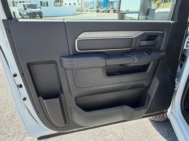 2026 RAM Ram 3500 Chassis Cab RAM 3500 TRADESMAN CHASSIS REGULAR CAB 4X4 84' CA