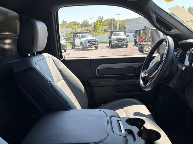 2026 RAM Ram 3500 Chassis Cab RAM 3500 TRADESMAN CHASSIS REGULAR CAB 4X4 84' CA