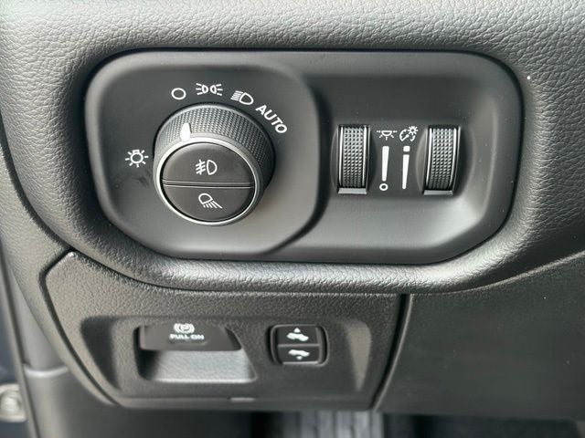 2026 RAM Ram 1500 RAM 1500 BIG HORN QUAD CAB 4X4 6'4' BOX