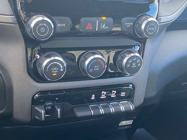 2026 RAM Ram 1500 RAM 1500 TRADESMAN QUAD CAB 4X4 6'4' BOX