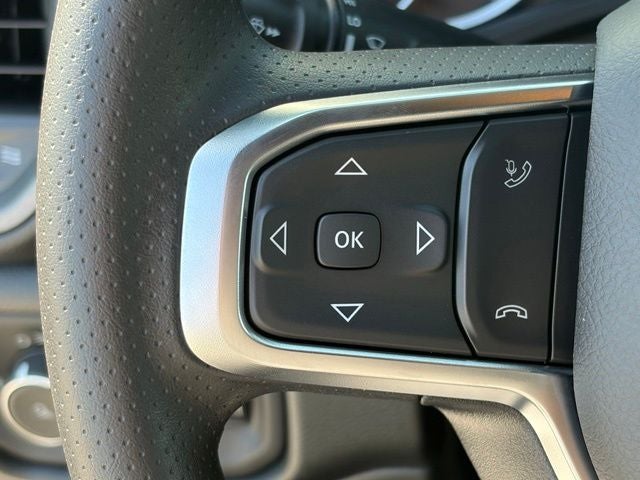 2027 RAM Ram 1500 RAM 1500 TRADESMAN CREW CAB 4X4 5'7' BOX
