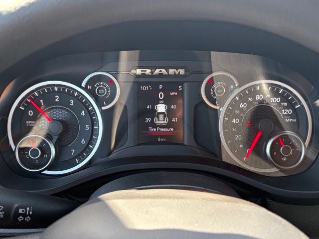 2027 RAM Ram 1500 RAM 1500 TRADESMAN CREW CAB 4X4 5'7' BOX