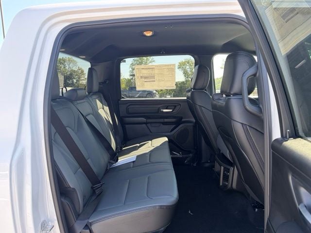 2027 RAM Ram 1500 RAM 1500 TRADESMAN CREW CAB 4X4 5'7' BOX