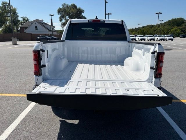 2027 RAM Ram 1500 RAM 1500 TRADESMAN CREW CAB 4X4 5'7' BOX