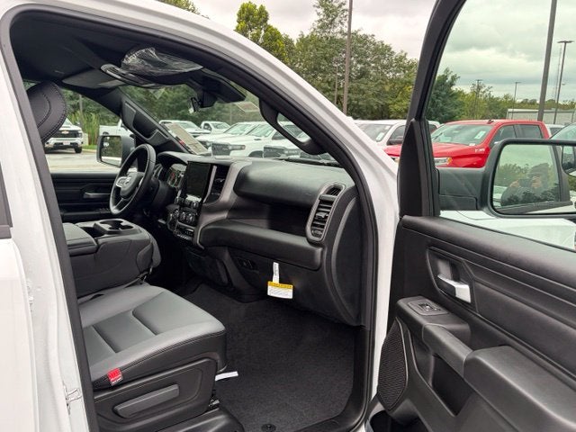 2027 RAM Ram 1500 RAM 1500 TRADESMAN CREW CAB 4X4 5'7' BOX