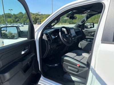 2027 RAM Ram 1500 RAM 1500 TRADESMAN CREW CAB 4X4 5'7' BOX