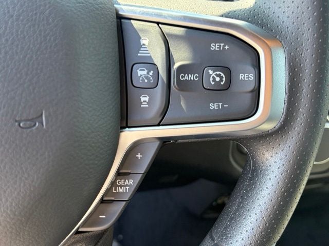 2027 RAM Ram 1500 RAM 1500 TRADESMAN CREW CAB 4X4 5'7' BOX
