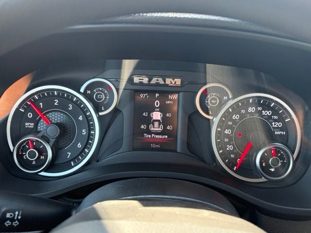 2027 RAM Ram 1500 RAM 1500 TRADESMAN CREW CAB 4X4 5'7' BOX