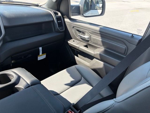 2027 RAM Ram 1500 RAM 1500 TRADESMAN CREW CAB 4X4 5'7' BOX