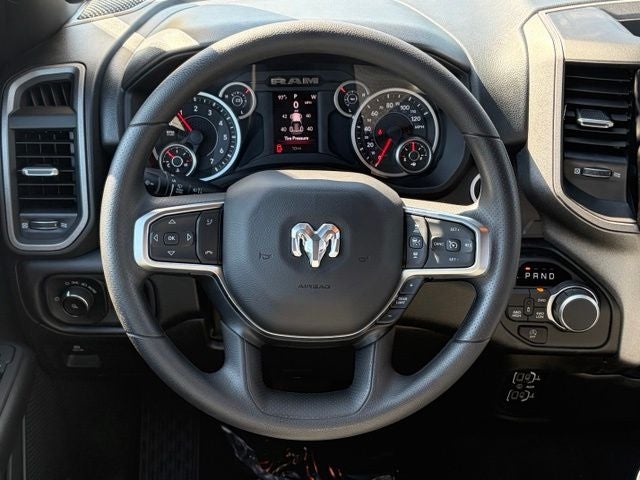2027 RAM Ram 1500 RAM 1500 TRADESMAN CREW CAB 4X4 5'7' BOX