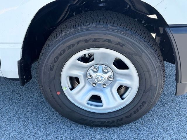 2027 RAM Ram 1500 RAM 1500 TRADESMAN CREW CAB 4X4 5'7' BOX
