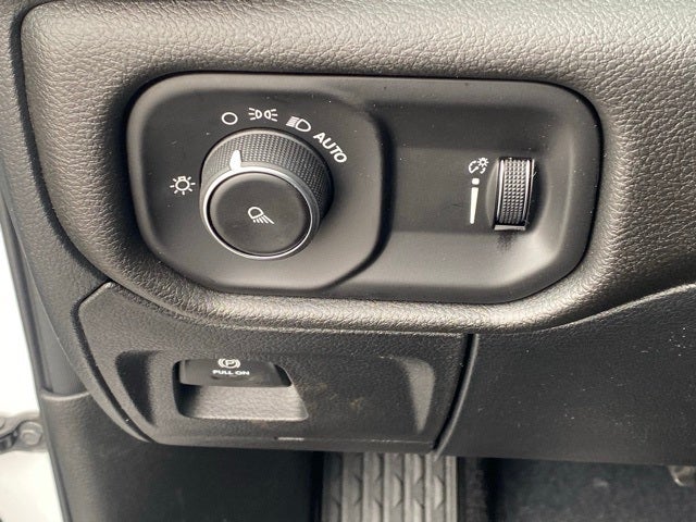 2026 RAM Ram 1500 RAM 1500 TRADESMAN QUAD CAB 4X2 6'4' BOX