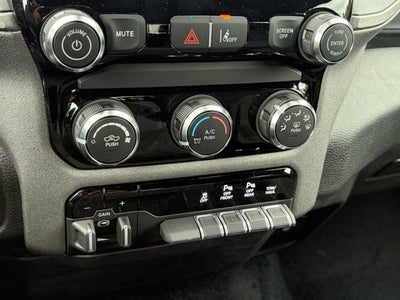 2027 RAM Ram 1500 RAM 1500 TRADESMAN QUAD CAB 4X4 6'4' BOX