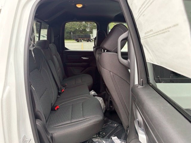2027 RAM Ram 1500 RAM 1500 TRADESMAN QUAD CAB 4X4 6'4' BOX