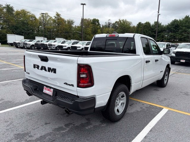 2027 RAM Ram 1500 RAM 1500 TRADESMAN QUAD CAB 4X4 6'4' BOX