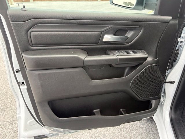 2027 RAM Ram 1500 RAM 1500 TRADESMAN QUAD CAB 4X4 6'4' BOX