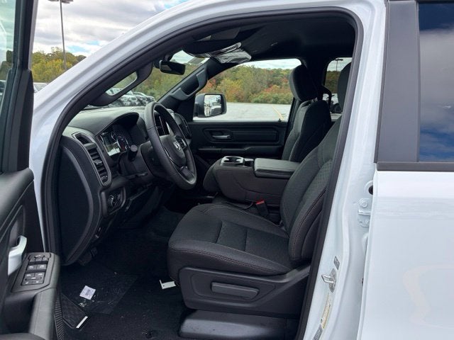 2027 RAM Ram 1500 RAM 1500 TRADESMAN QUAD CAB 4X4 6'4' BOX