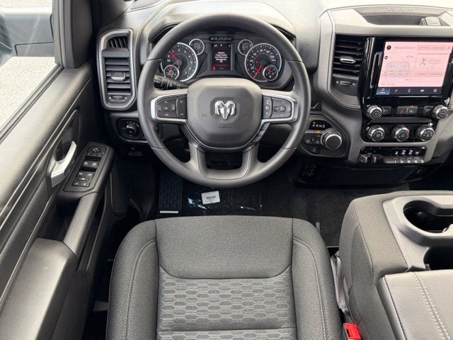 2027 RAM Ram 1500 RAM 1500 TRADESMAN QUAD CAB 4X4 6'4' BOX