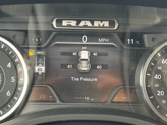 2026 RAM Ram 1500 RAM 1500 EXPRESS CREW CAB 4X4 5'7' BOX