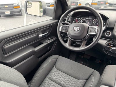 2027 RAM Ram 1500 RAM 1500 TRADESMAN CREW CAB 4X4 5'7' BOX