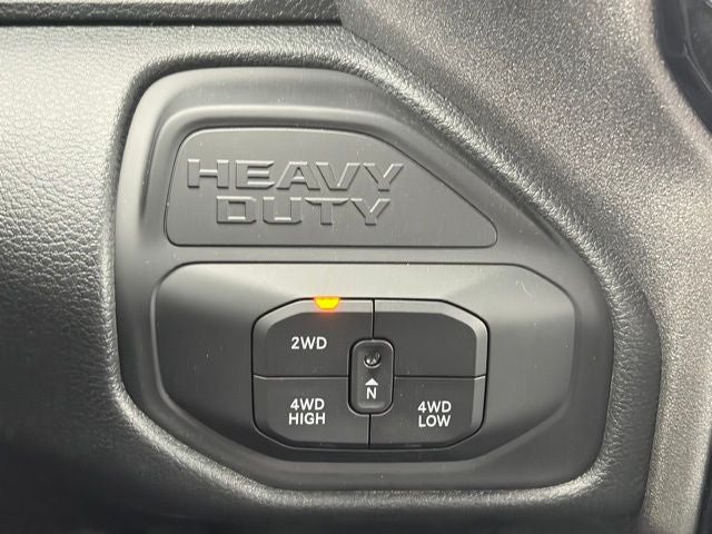 2026 RAM Ram 2500 RAM 2500 BLACK EXPRESS CREW CAB 4X4 6'4' BOX