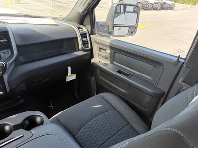2026 RAM Ram 2500 RAM 2500 BLACK EXPRESS CREW CAB 4X4 6'4' BOX