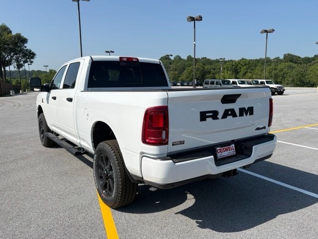 2026 RAM Ram 2500 RAM 2500 BLACK EXPRESS CREW CAB 4X4 6'4' BOX