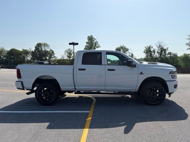 2026 RAM Ram 2500 RAM 2500 BLACK EXPRESS CREW CAB 4X4 6'4' BOX