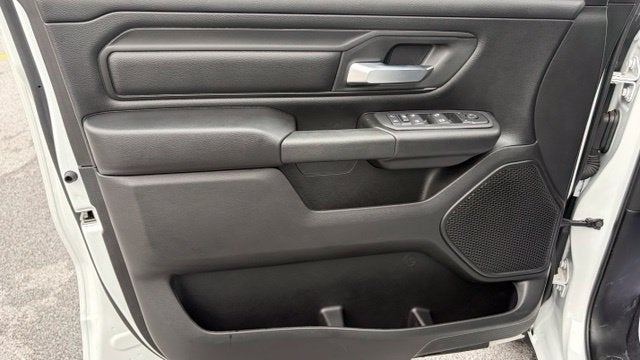 2026 RAM Ram 1500 RAM 1500 TRADESMAN CREW CAB 4X2 5'7' BOX