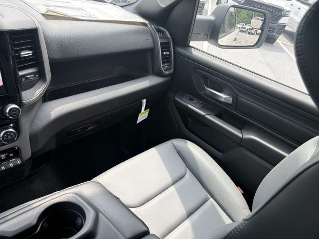 2026 RAM Ram 1500 RAM 1500 TRADESMAN CREW CAB 4X2 5'7' BOX