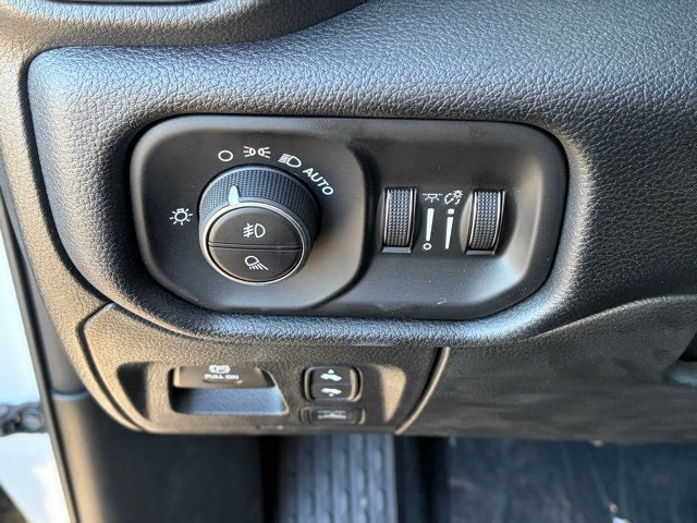 2025 RAM Ram 1500 RAM 1500 BIG HORN CREW CAB 4X4 5'7' BOX