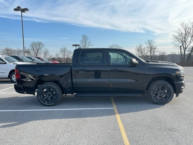 2026 RAM Ram 1500 RAM 1500 EXPRESS CREW CAB 4X4 5'7' BOX