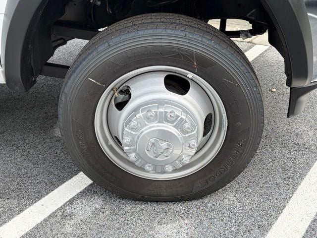 2026 RAM Ram 5500 Chassis Cab RAM 5500 TRADESMAN CHASSIS REGULAR CAB 4X2 120' CA