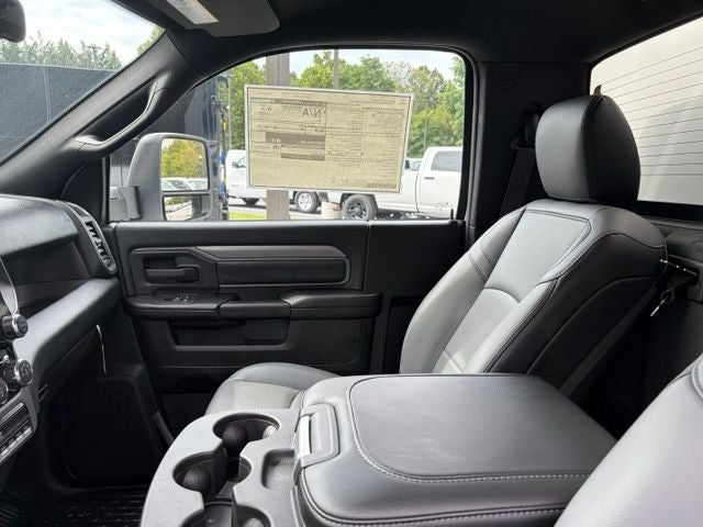 2026 RAM Ram 5500 Chassis Cab RAM 5500 TRADESMAN CHASSIS REGULAR CAB 4X2 120' CA