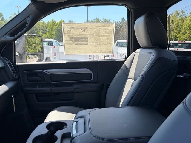 2026 RAM Ram 5500 Chassis Cab RAM 5500 TRADESMAN CHASSIS REGULAR CAB 4X4 84' CA