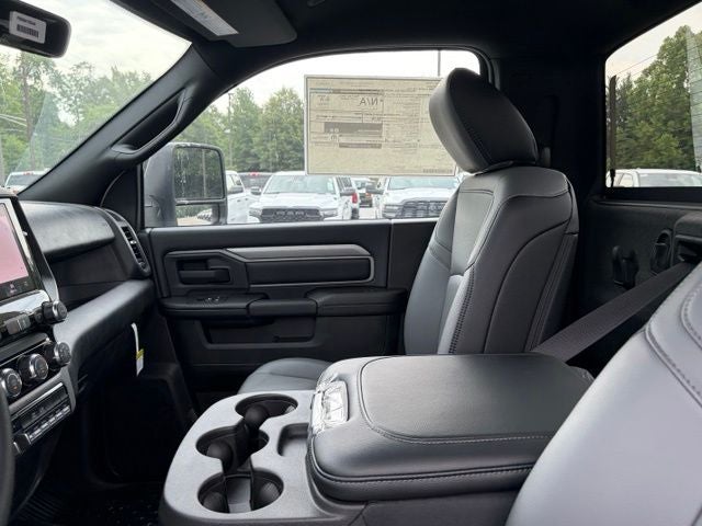 2026 RAM Ram 5500 Chassis Cab RAM 5500 TRADESMAN CHASSIS REGULAR CAB 4X4 84' CA
