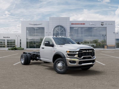 2025 RAM 5500 Chassis RAM 5500 TRADESMAN CHASSIS REGULAR CAB 4X4 84' CA