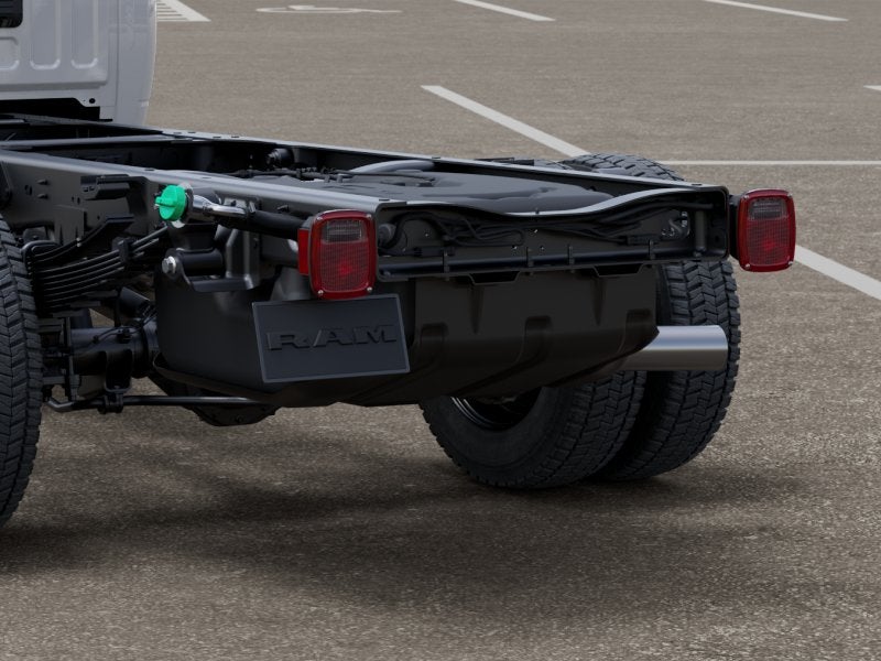 2025 RAM 5500 Chassis RAM 5500 TRADESMAN CHASSIS REGULAR CAB 4X4 84' CA
