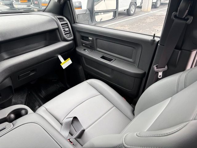 2026 RAM Ram 5500 Chassis Cab RAM 5500 TRADESMAN CHASSIS CREW CAB 4X4 84' CA