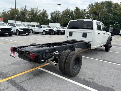 2026 RAM Ram 5500 Chassis Cab RAM 5500 TRADESMAN CHASSIS CREW CAB 4X4 84' CA