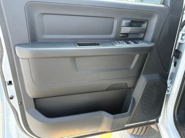2026 RAM 5500 Chassis RAM 5500 TRADESMAN CHASSIS CREW CAB 4X4 84' CA
